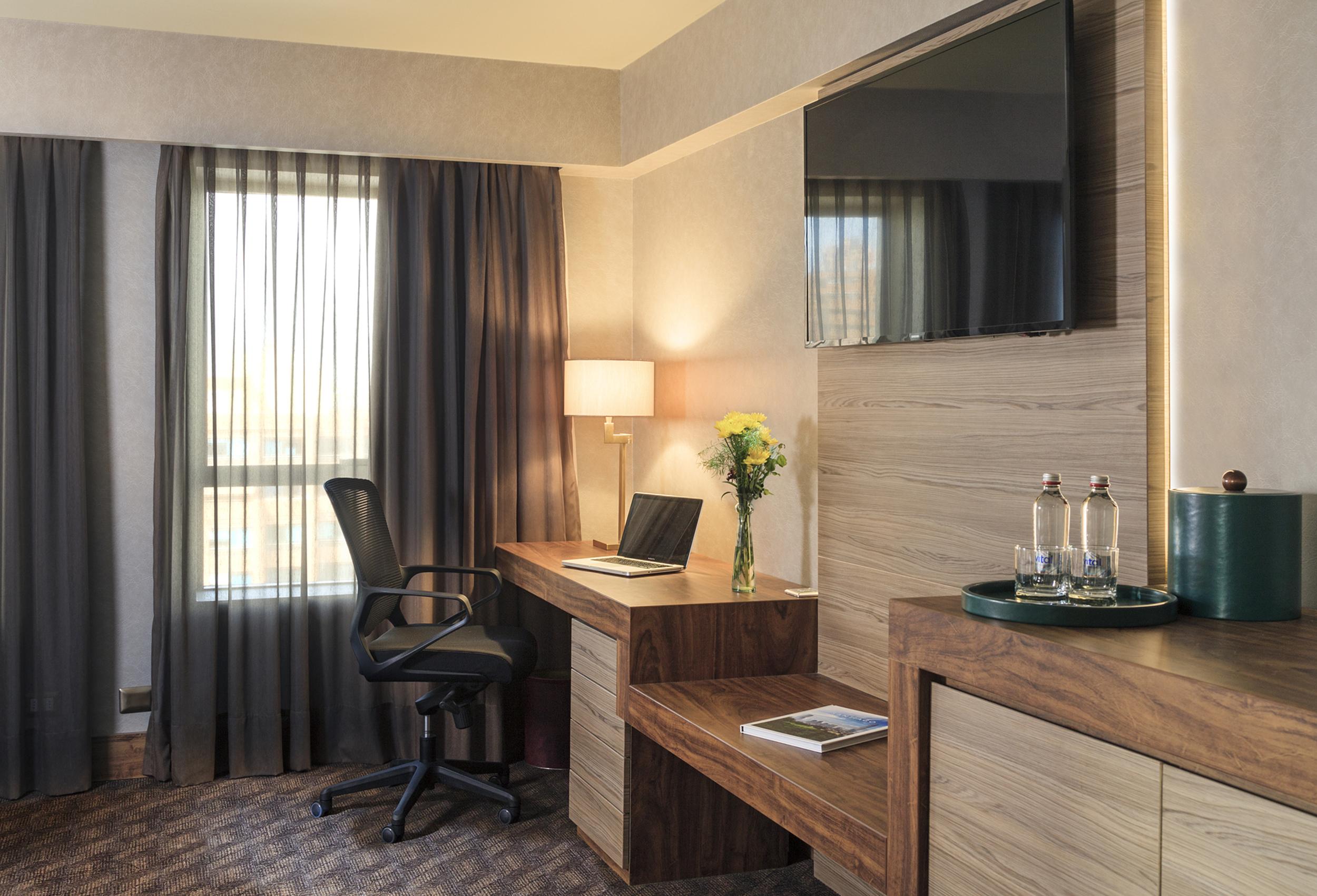 Hotel Regal Pacific Santiago Kültér fotó A room at the hotel