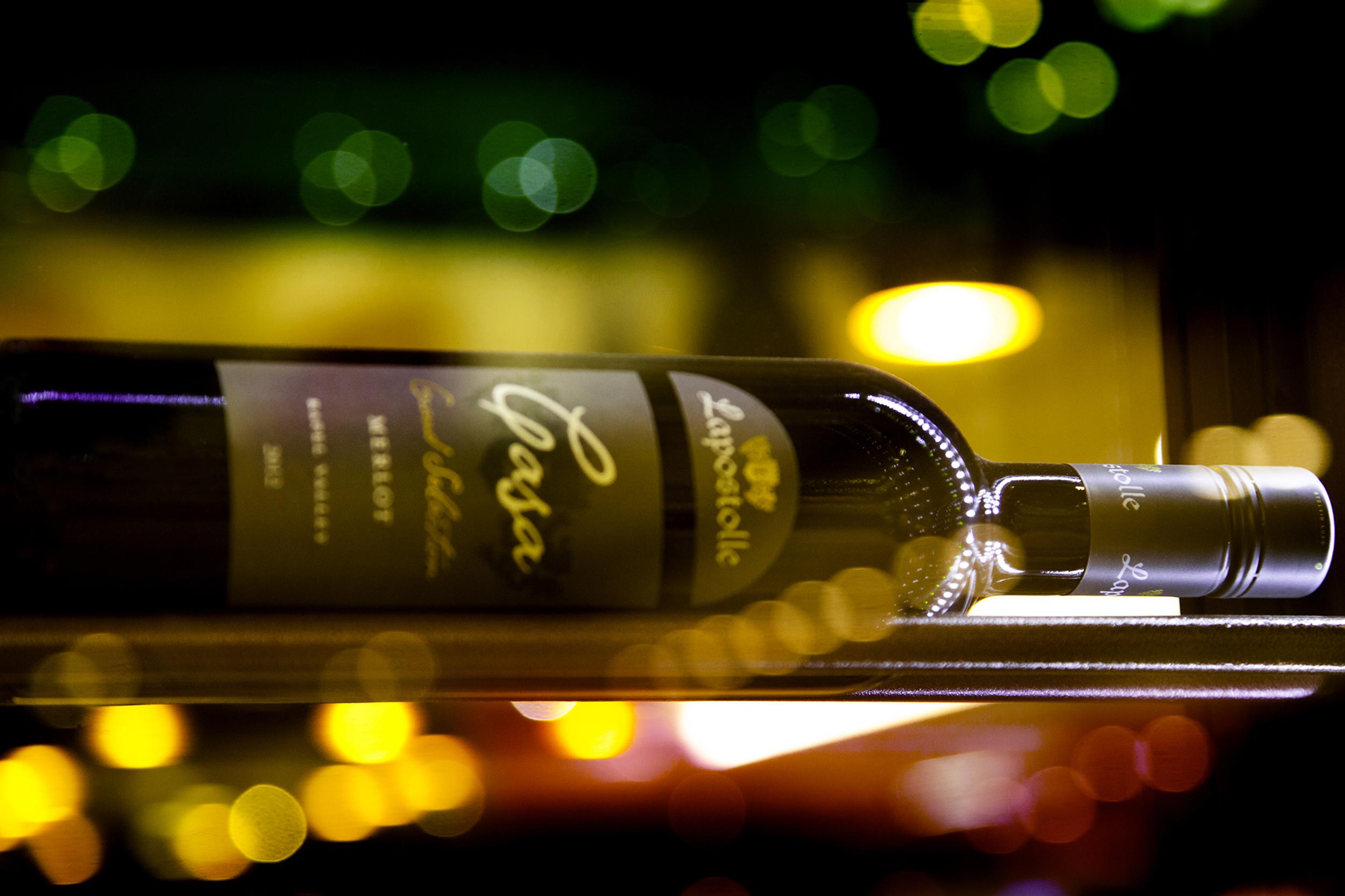 Hotel Regal Pacific Santiago Kültér fotó A bottle of wine