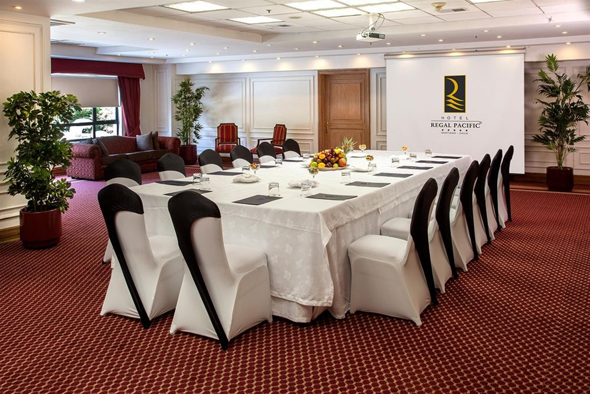 Hotel Regal Pacific Santiago Kültér fotó The Royal Garden Hotel