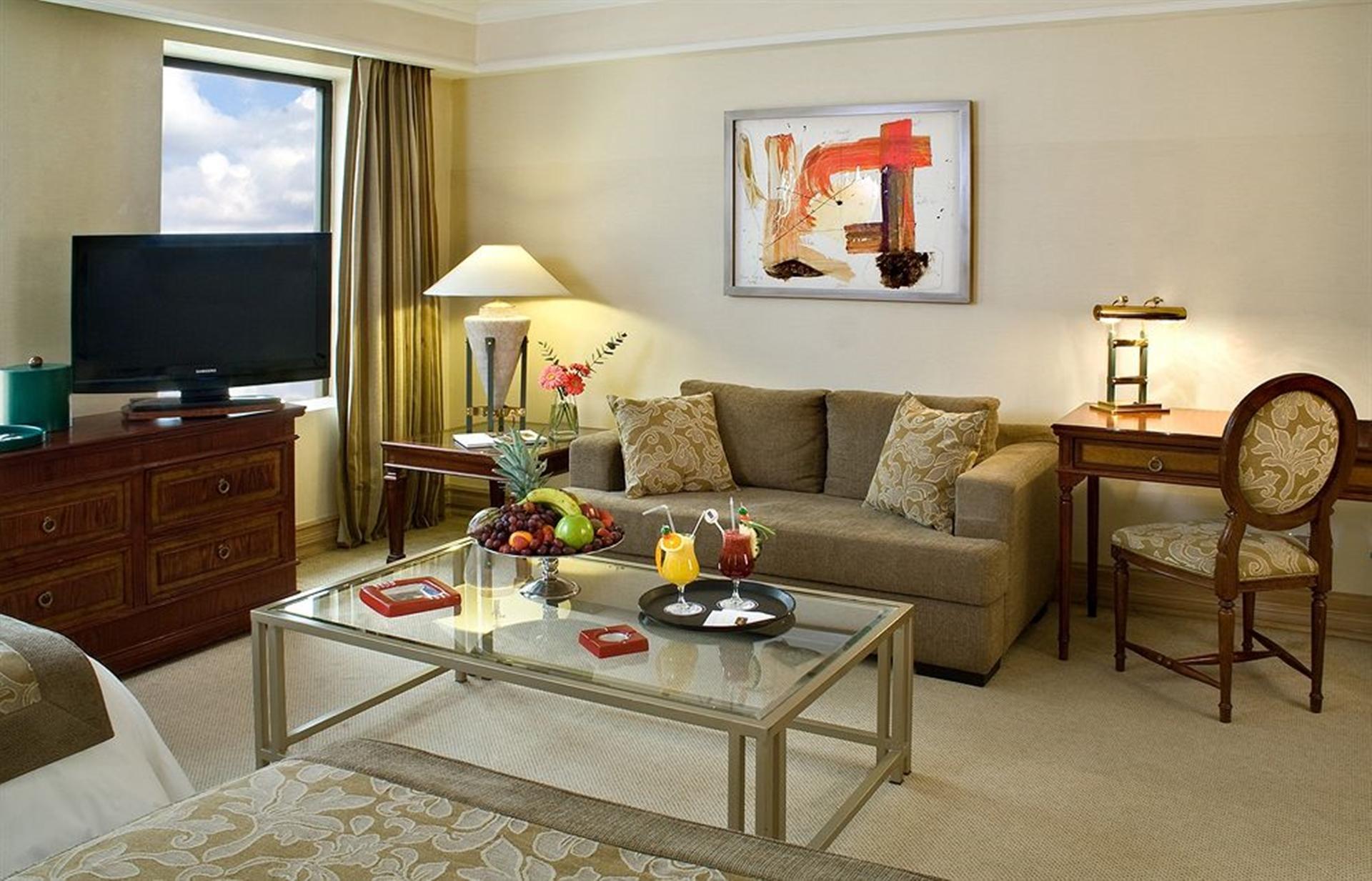 Hotel Regal Pacific Santiago Kültér fotó A living room