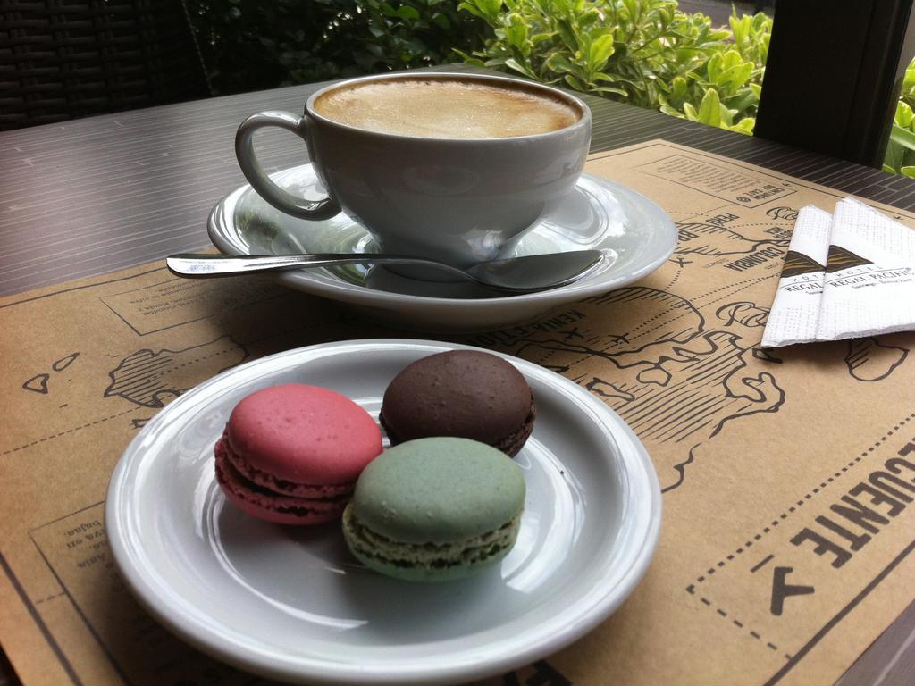 Hotel Regal Pacific Santiago Kültér fotó Macarons and coffee