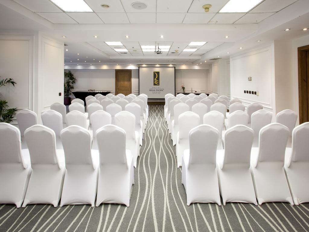 Hotel Regal Pacific Santiago Kültér fotó The hotel's meeting room