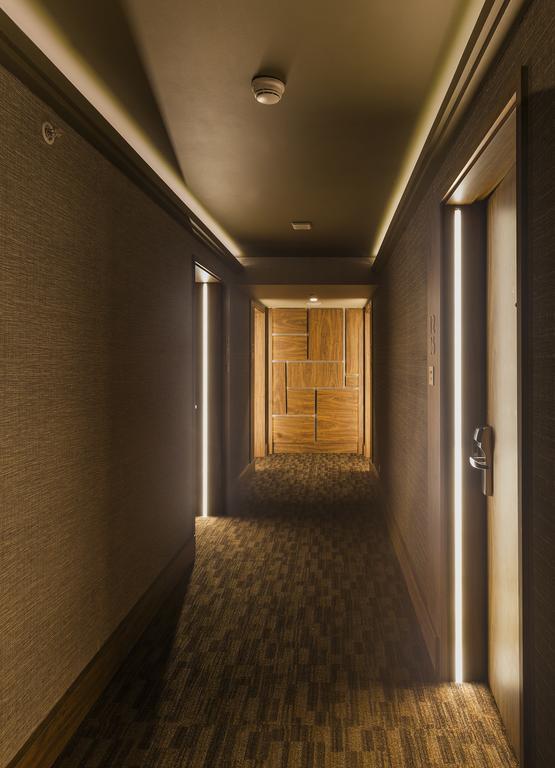 Hotel Regal Pacific Santiago Kültér fotó A corridor at the Mandarin Oriental, Munich